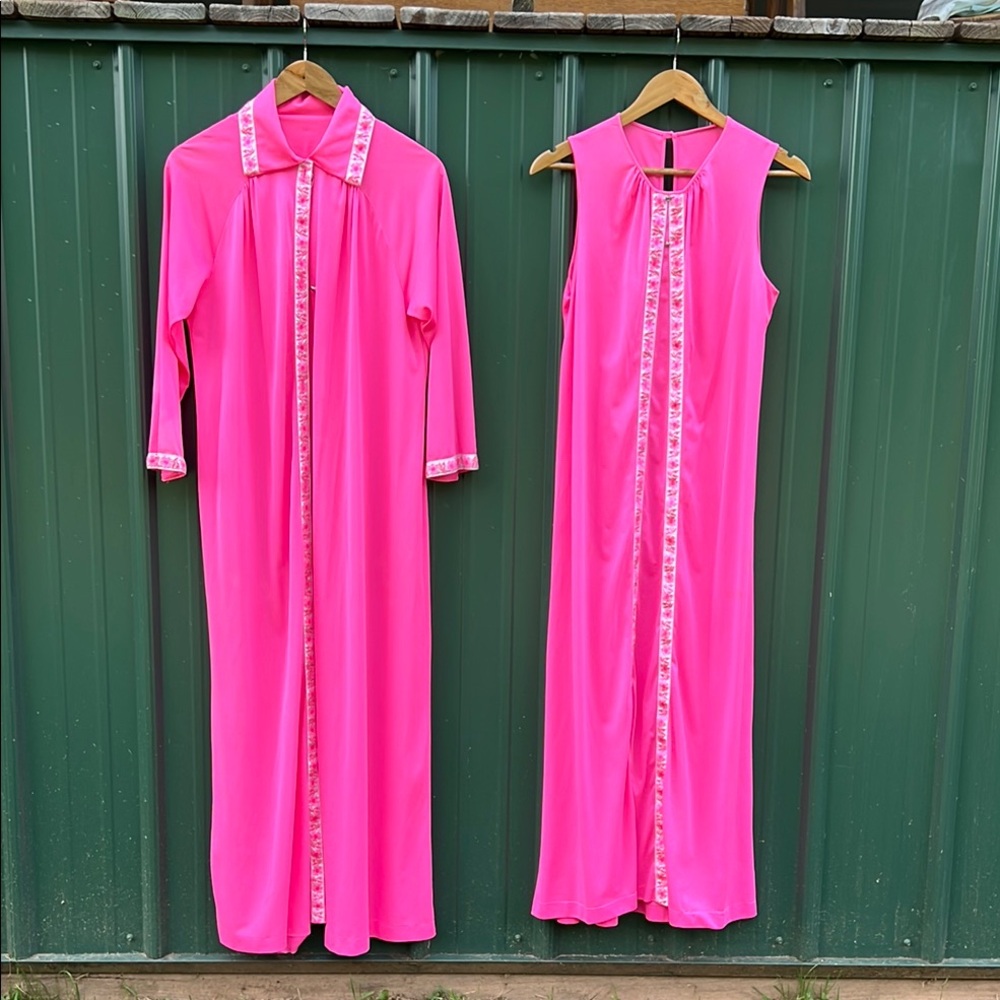 LORRAINE Vintage Elegant Pink Women's Pajama Set